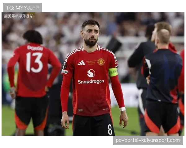 曼联官方:中场核心B费因脚踝扭伤,将缺席未来两轮联赛。 曼联官方:中场核心B费因脚踝扭伤,将缺席未来两轮联赛。